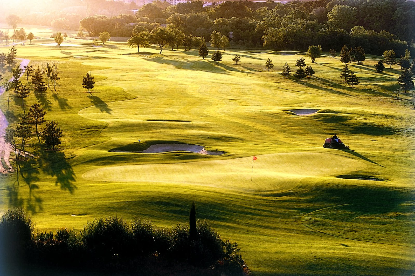 Golf de Castelnau le Lez - Fairway et green du parcours
