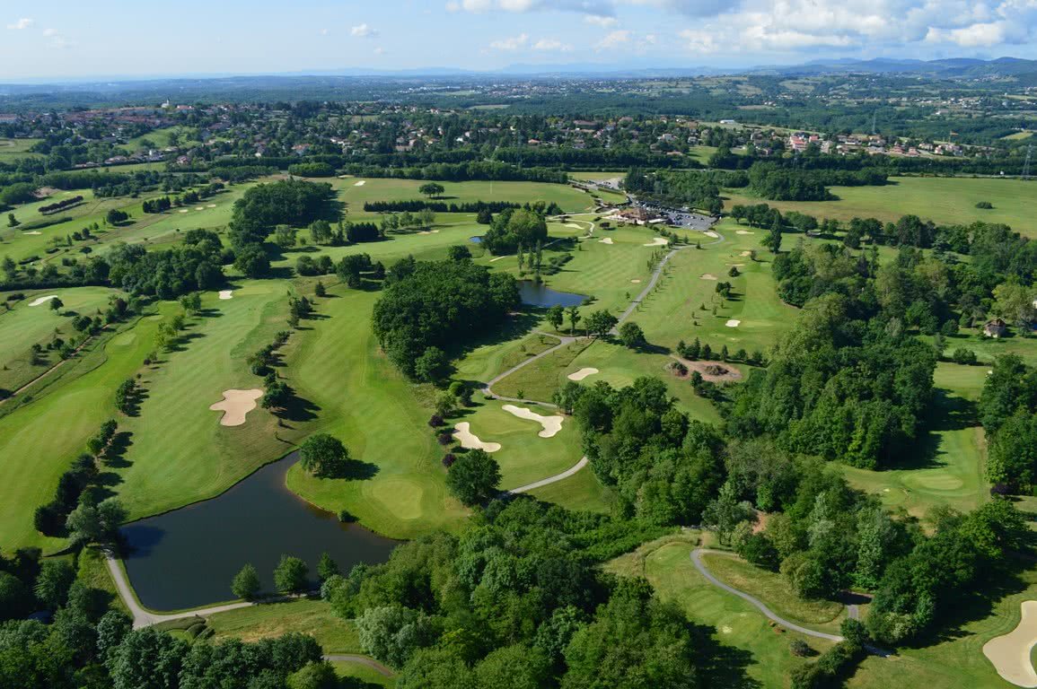 Golf Club des Aqueducs - Fairway et green du parcours