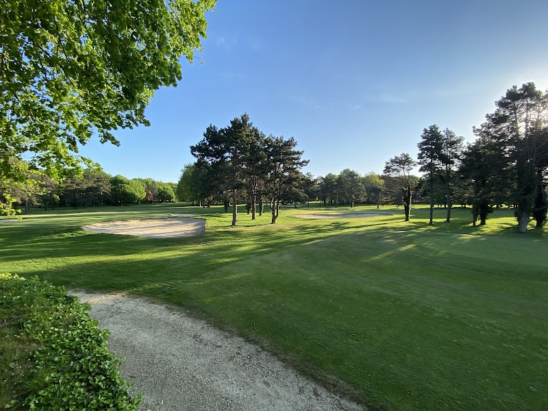 Golf d'Ormesson - Fairway et green du parcours