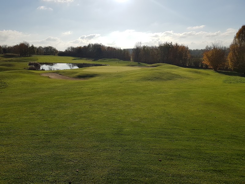 Golf de Bourges - Fairway et green du parcours