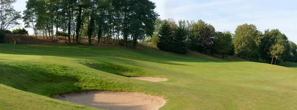 UGolf de saint Germain lès Corbeil - Fairway et green du parcours