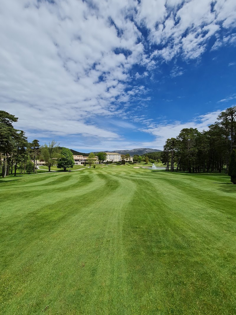 Golf de Taulane - Club house et installations