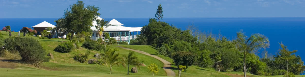 Golf du Bassin Bleu - Fairway et green du parcours