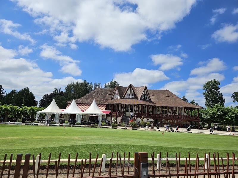Golf du Sporting Club Vichy - Fairway et green du parcours