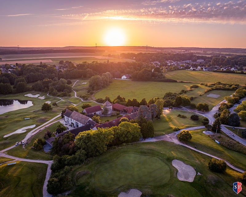 Golf du Stade Français Courson - Fairway et green du parcours