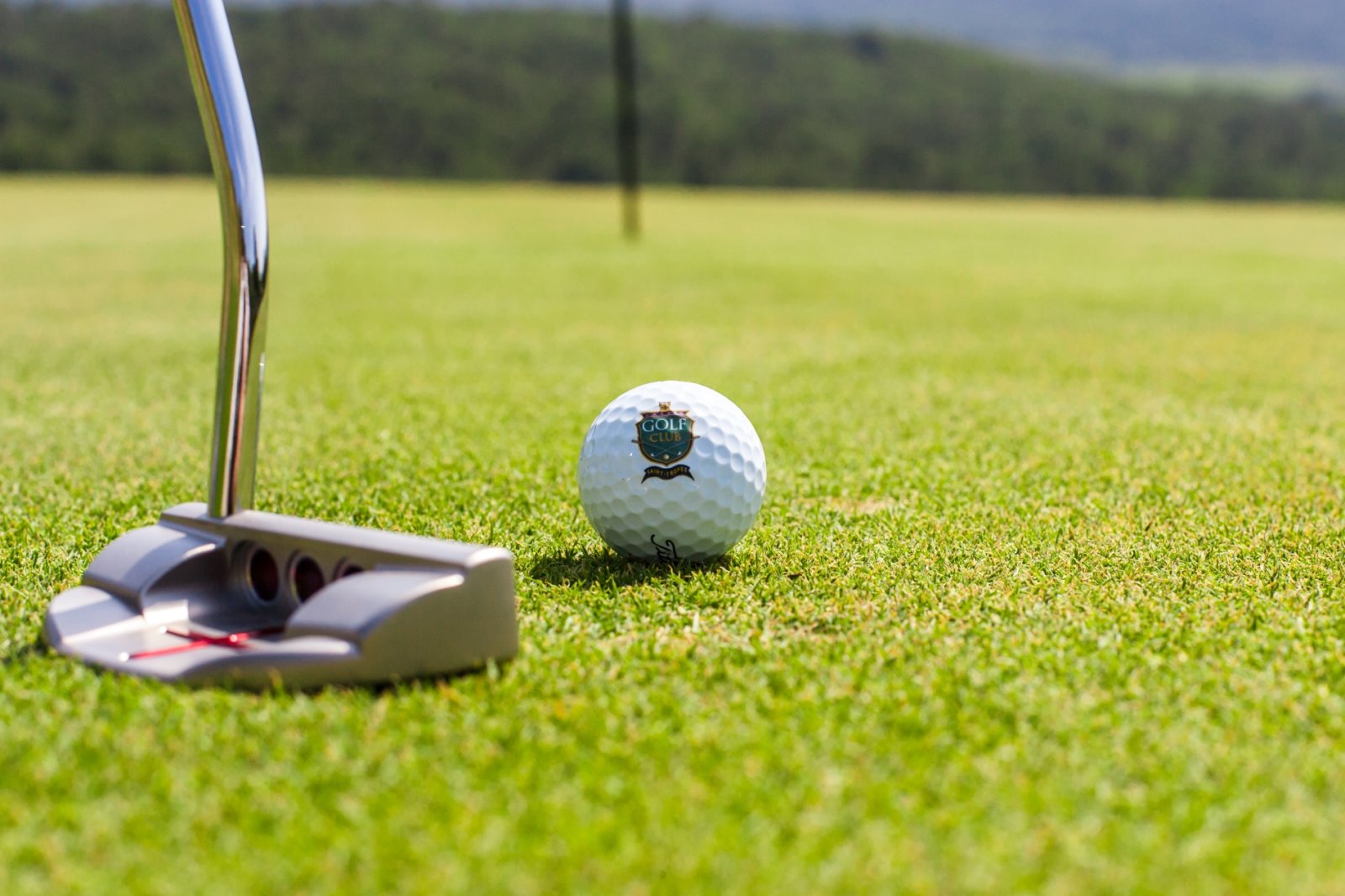Practice de Golf du Grand Pont - Fairway et green du parcours