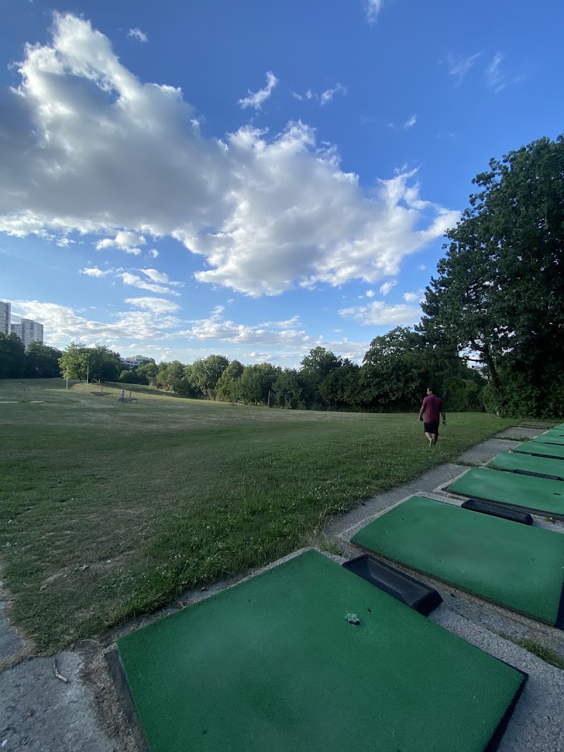 UGOLF de Rosny-sous-Bois - Fairway et green du parcours
