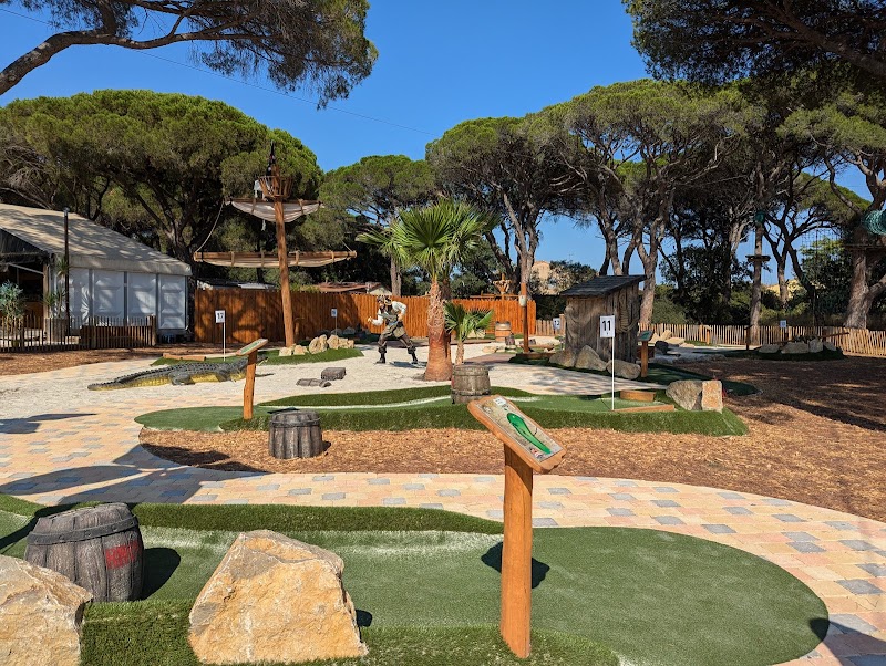 Mini-golf ADVENTURE GOLF Oxygène Evasion à Puget-sur-Argens