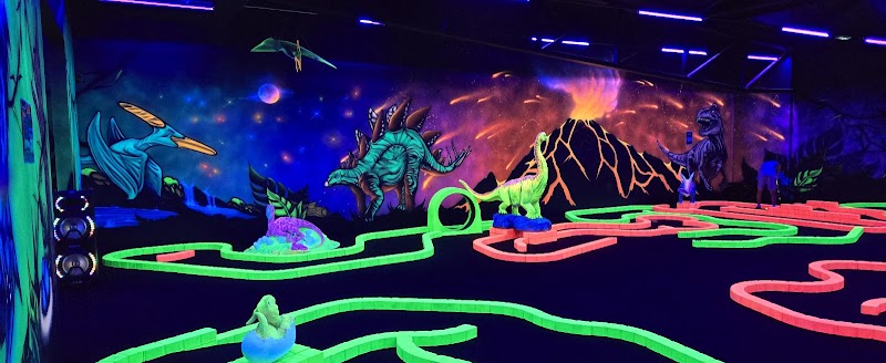 Mini-golf ARENA MONTAUBAN - Mini golf, Padel, Color Room à Montauban