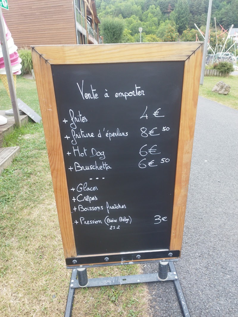 Chez Coyote Snack mini golf à Chambon-sur-Lac - photo 4