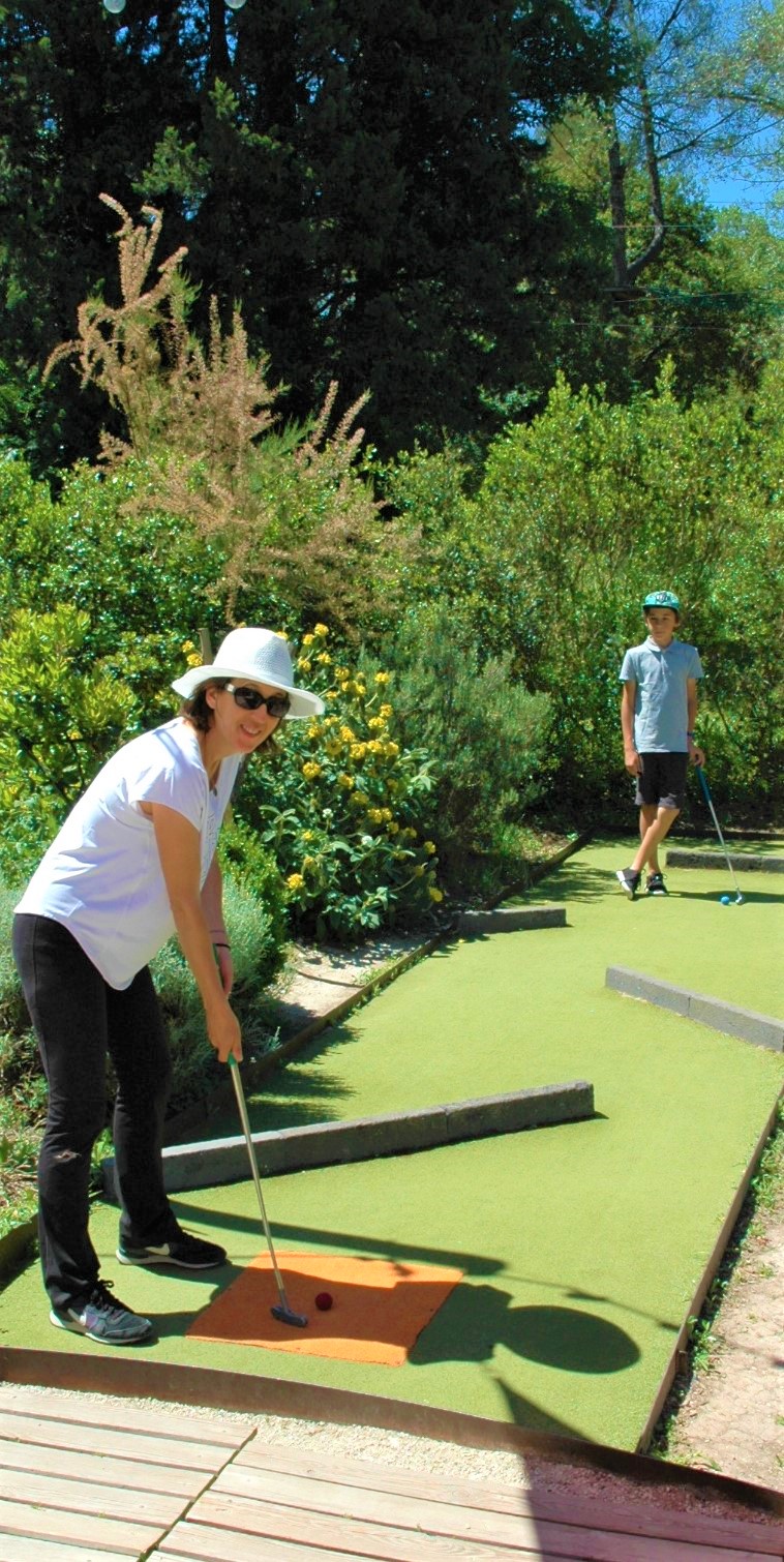 Mini-golf MINI GARDEN GOLF de provence à Bouc-Bel-Air