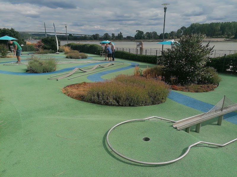 Mini-golf Mini golf de Caudebec en Caux à Rives-en-Seine