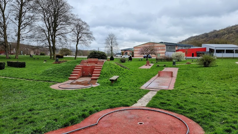 Mini golf de l'Hexagone (de fin avril à octobre) à Montville - photo 2
