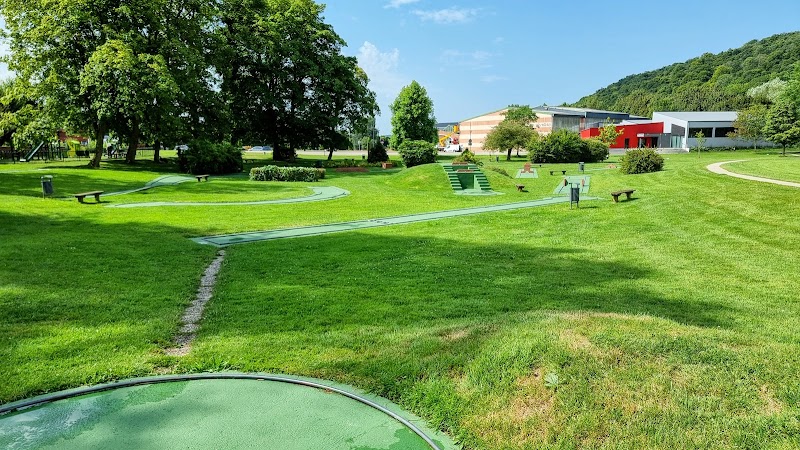 Mini golf de l'Hexagone (de fin avril à octobre) à Montville - photo 4