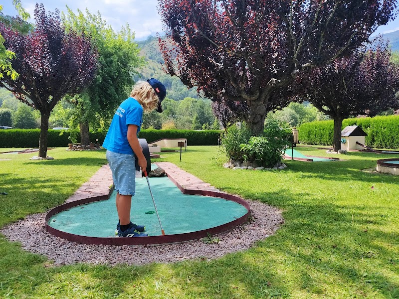 Mini Golf Des Badalans à Loudenvielle - photo 2