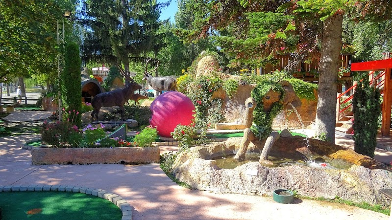 Mini-golf Mini Golf du plan d'eau d'Embrun à Embrun