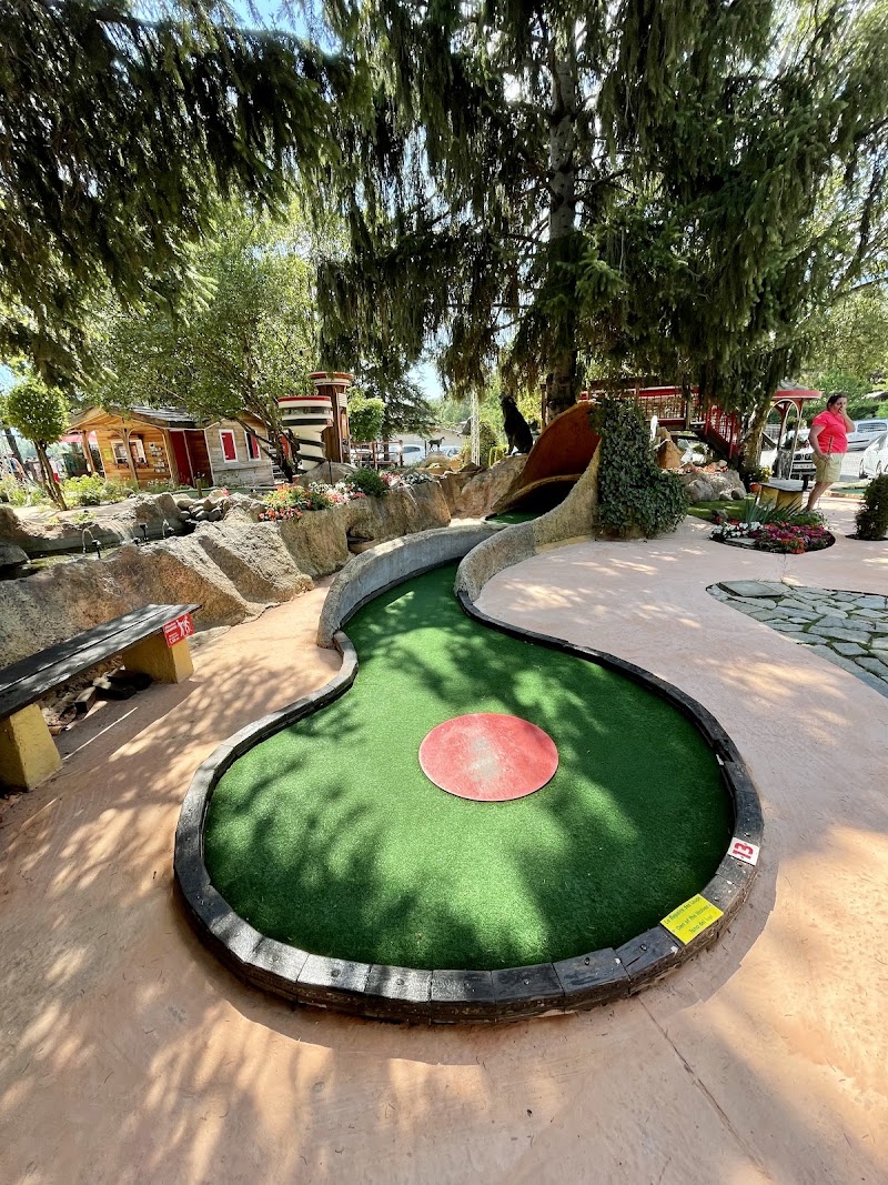 Mini Golf du plan d'eau d'Embrun à Embrun - photo 4