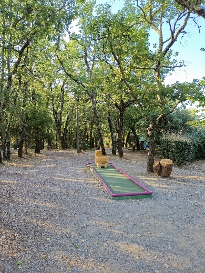 Mini-golf Mini golf à Grospierres