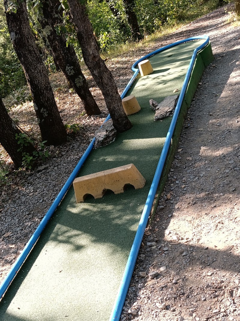 Mini golf à Grospierres - photo 2
