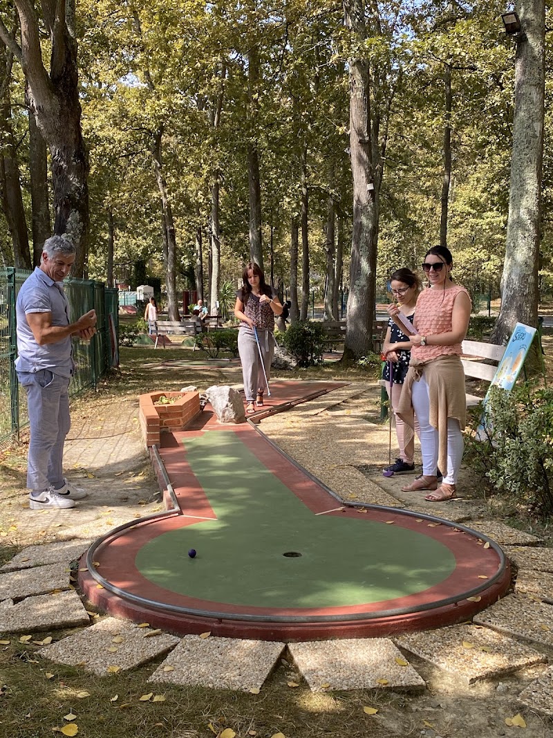 Mini-golf Minigolf LE MOULIN à Lons