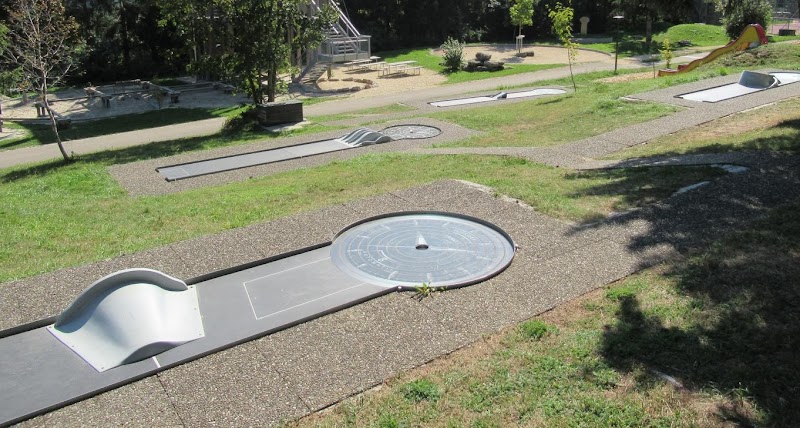 Mini-golf Minigolf Reka à Montfaucon